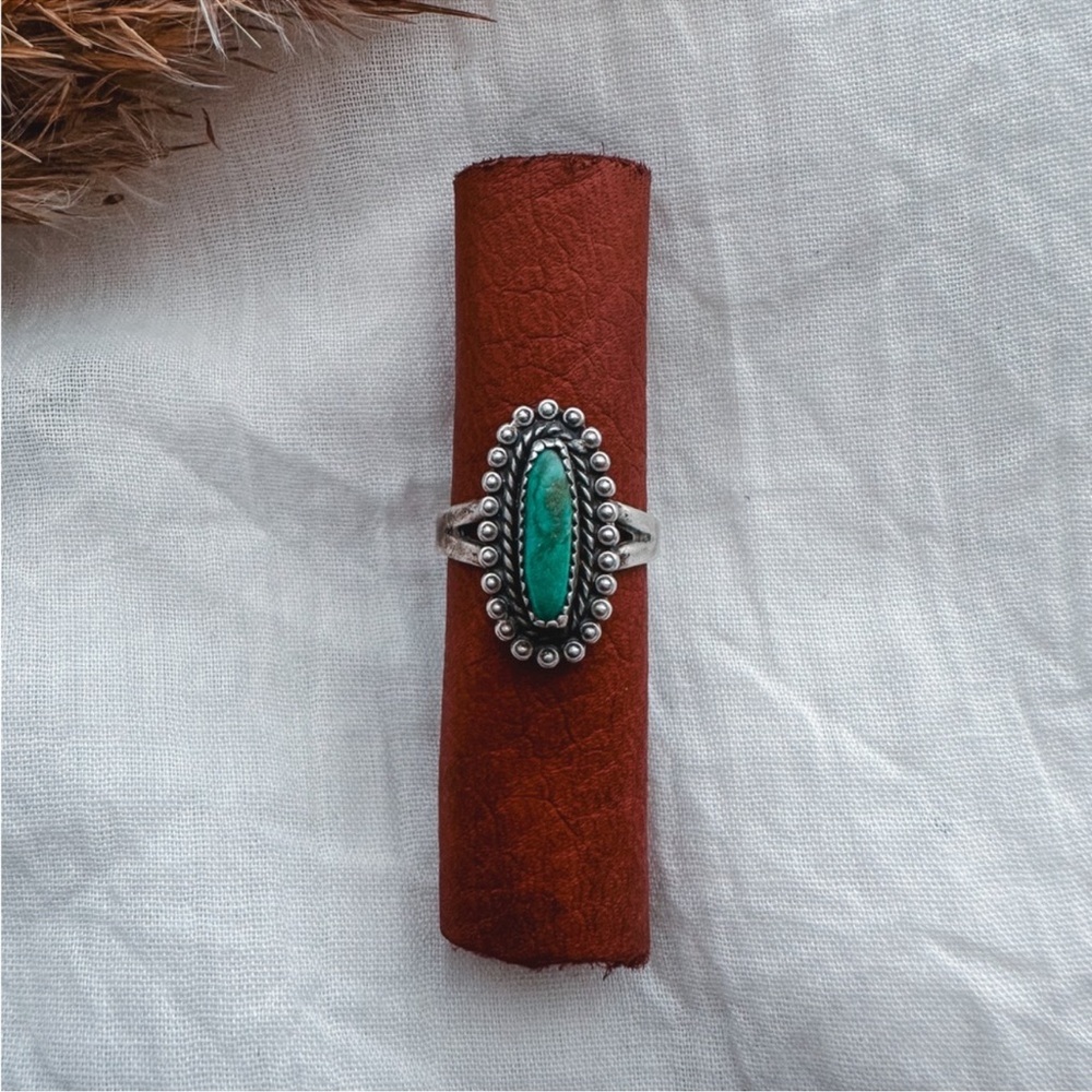 Vintage size 6.25 turquoise ring